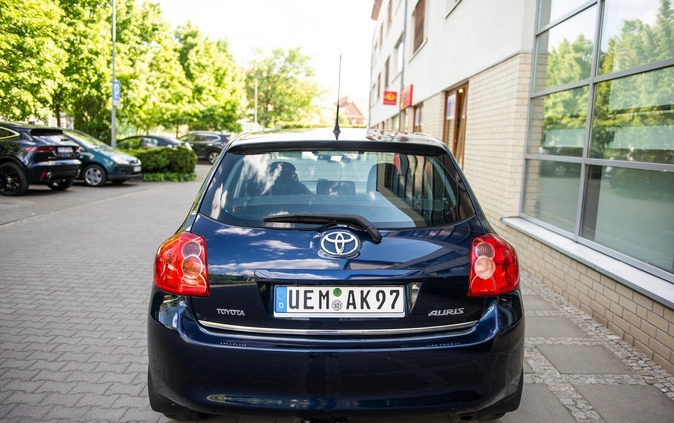 Toyota Auris cena 26900 przebieg: 162000, rok produkcji 2009 z Szczecin małe 781